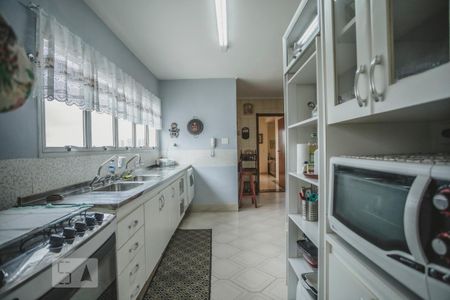 Apartamento à venda com 210m², 4 quartos e 3 vagasCozinha