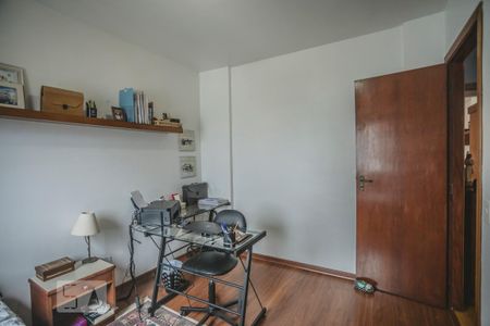 Apartamento à venda com 210m², 4 quartos e 3 vagasQuarto 2