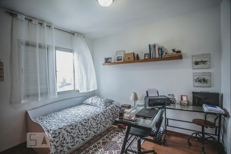 Apartamento à venda com 210m², 4 quartos e 3 vagasQuarto 2