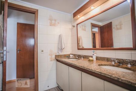 Apartamento à venda com 210m², 4 quartos e 3 vagasBanheiro Suíte