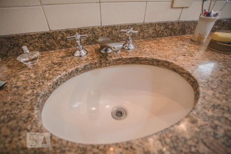 Apartamento à venda com 210m², 4 quartos e 3 vagasBanheiro Suíte - Torneira