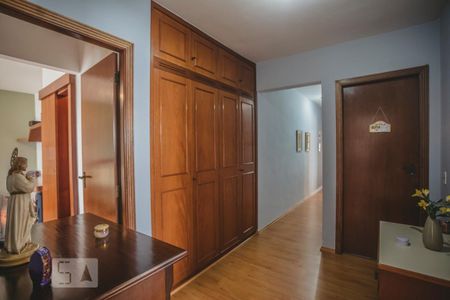 Apartamento à venda com 210m², 4 quartos e 3 vagasCorredor - Quartos