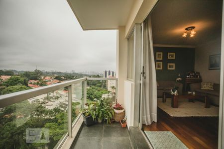 Apartamento à venda com 210m², 4 quartos e 3 vagasVaranda
