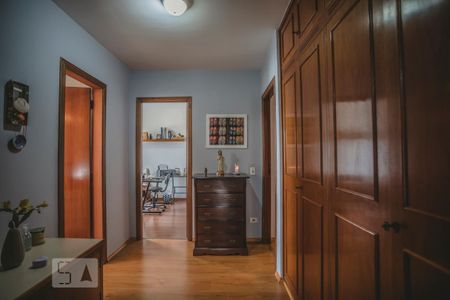 Apartamento à venda com 210m², 4 quartos e 3 vagasCorredor - Quartos