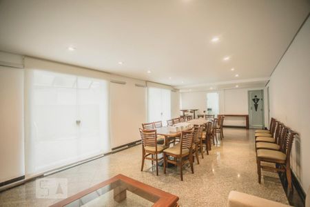 Apartamento à venda com 210m², 4 quartos e 3 vagasÁrea comum - Salão de festas