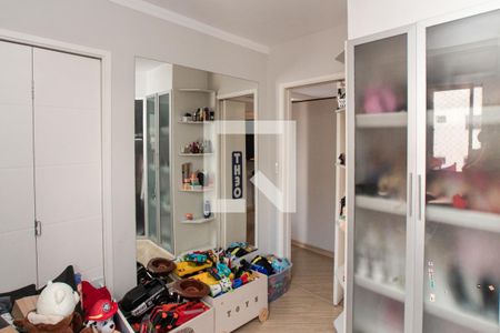 Quarto 2 de apartamento para alugar com 2 quartos, 55m² em Vila Mazzei, São Paulo