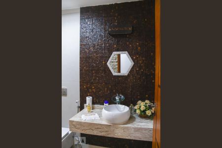 Apartamento à venda com 245m², 3 quartos e 2 vagasBanheiro