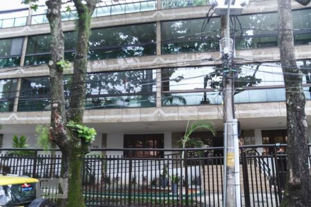 Apartamento à venda com 245m², 3 quartos e 2 vagasFachada