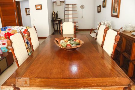 Apartamento à venda com 245m², 3 quartos e 2 vagasSala