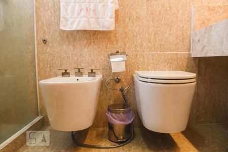 Apartamento à venda com 245m², 3 quartos e 2 vagasBanheiro da Suíte 2