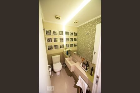 Lavabo de casa à venda com 3 quartos, 350m² em Butantã, São Paulo