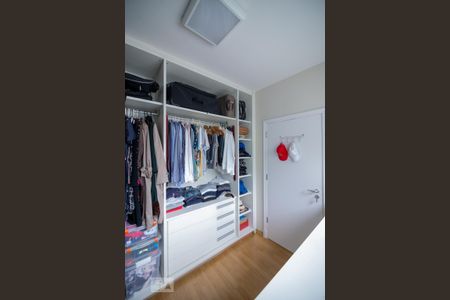 Casa à venda com 350m², 3 quartos e 4 vagas Casa à venda com 350m², 3 quartos e 4 vagasQuarto 1