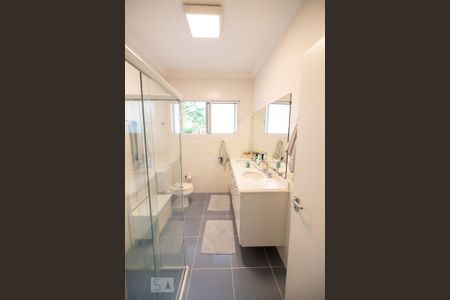 Casa à venda com 350m², 3 quartos e 4 vagas Casa à venda com 350m², 3 quartos e 4 vagasBanheiro Social