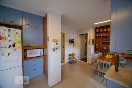 Cozinha de casa à venda com 3 quartos, 350m² em Butantã, São Paulo