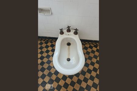 Apartamento para alugar com 100m², 3 quartos e sem vagaDetalhe Banheiro