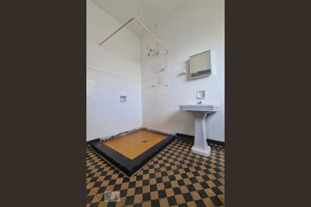 Apartamento para alugar com 100m², 3 quartos e sem vagaBanheiro