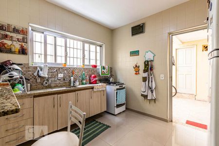 Casa à venda com 110m², 3 quartos e 2 vagas Casa à venda com 110m², 3 quartos e 2 vagasCozinha