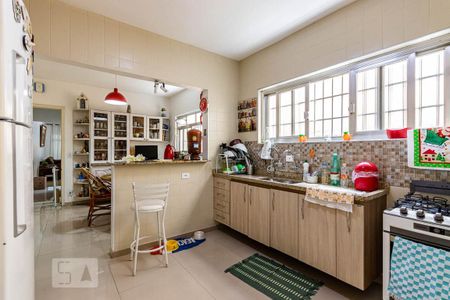 Casa à venda com 110m², 3 quartos e 2 vagas Casa à venda com 110m², 3 quartos e 2 vagasCozinha
