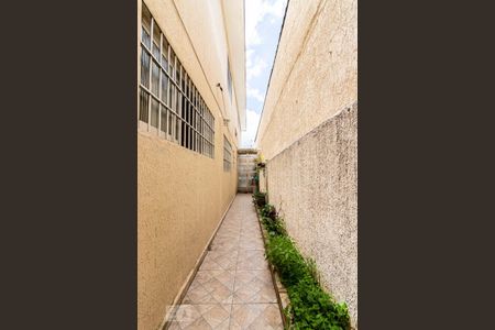 Casa à venda com 110m², 3 quartos e 2 vagas Casa à venda com 110m², 3 quartos e 2 vagasCorredor externo