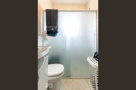 Casa à venda com 110m², 3 quartos e 2 vagas Casa à venda com 110m², 3 quartos e 2 vagasBanheiro
