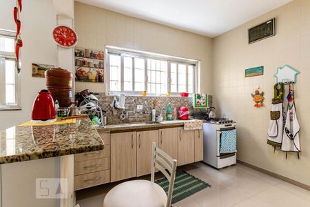 Casa à venda com 110m², 3 quartos e 2 vagas Casa à venda com 110m², 3 quartos e 2 vagasCozinha