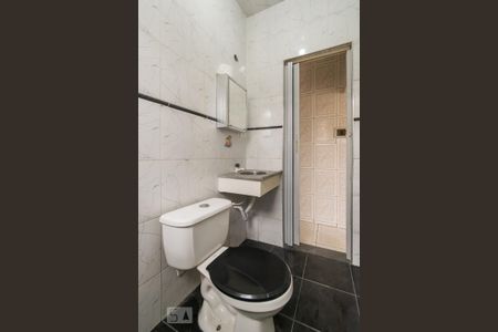 Apartamento para alugar com 45m², 2 quartos e sem vagaBanheiro