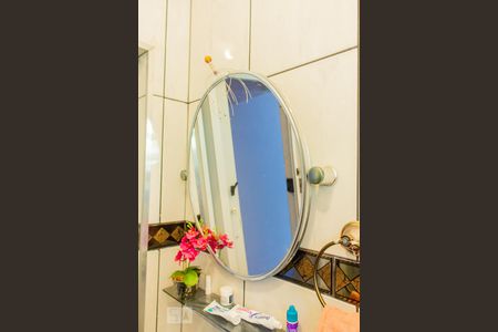 Espelho de casa à venda com 4 quartos, 188m² em Parque Capuava, Santo André