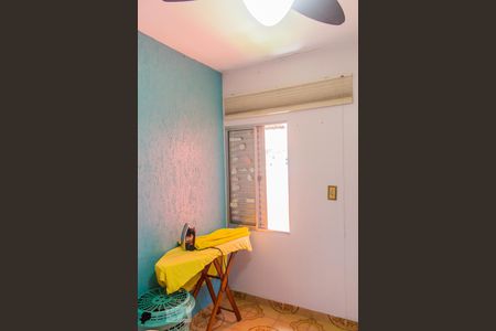 Casa à venda com 188m², 4 quartos e 2 vagas Casa à venda com 188m², 4 quartos e 2 vagasQuarto 2