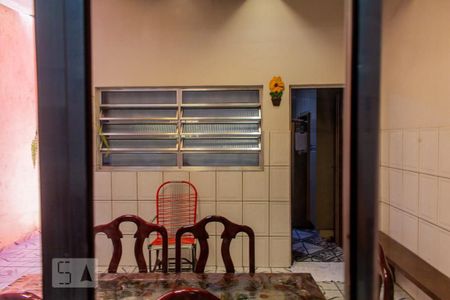 Casa à venda com 188m², 4 quartos e 2 vagas Casa à venda com 188m², 4 quartos e 2 vagasSala da Edícula