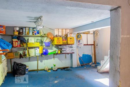 Casa à venda com 188m², 4 quartos e 2 vagas Casa à venda com 188m², 4 quartos e 2 vagasPorão