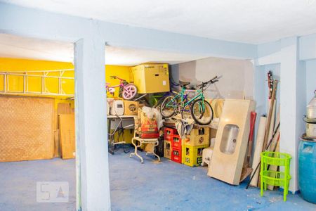 Casa à venda com 188m², 4 quartos e 2 vagas Casa à venda com 188m², 4 quartos e 2 vagasPorão