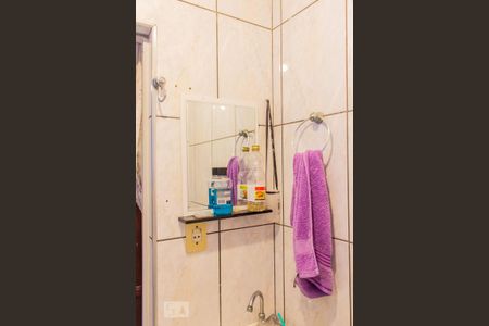 Casa à venda com 188m², 4 quartos e 2 vagas Casa à venda com 188m², 4 quartos e 2 vagasBanheiro da Suíte da Edícula