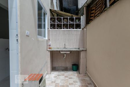 Quintal de casa para alugar com 2 quartos, 95m² em Estuário, Santos