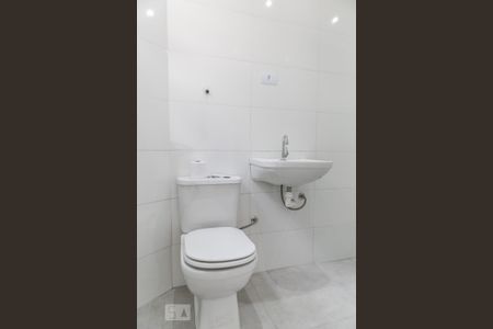 Casa para alugar com 95m², 2 quartos e sem vaga Casa para alugar com 95m², 2 quartos e sem vagaBanheiro