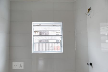 Banheiro de casa para alugar com 2 quartos, 95m² em Estuário, Santos