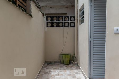Quintal de casa para alugar com 2 quartos, 95m² em Estuário, Santos