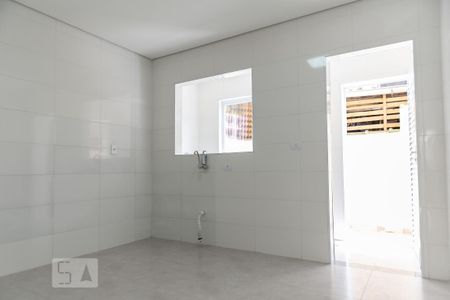 Cozinha de casa para alugar com 2 quartos, 95m² em Estuário, Santos