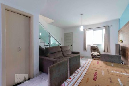 Apartamento à venda com 73m², 2 quartos e 1 vaga Apartamento à venda com 73m², 2 quartos e 1 vagaSala