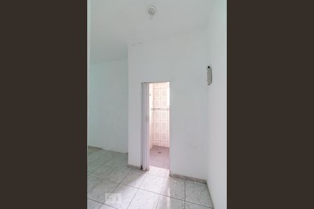 Quarto e banheiro de casa para alugar com 1 quarto, 60m² em Parque Flamengo, Guarulhos