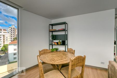 Sala de apartamento para alugar com 1 quarto, 46m² em Juvevê, Curitiba