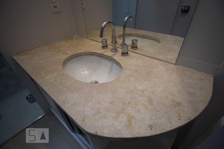 Apartamento à venda com 75m², 2 quartos e 1 vaga Apartamento à venda com 75m², 2 quartos e 1 vagaBanheiro