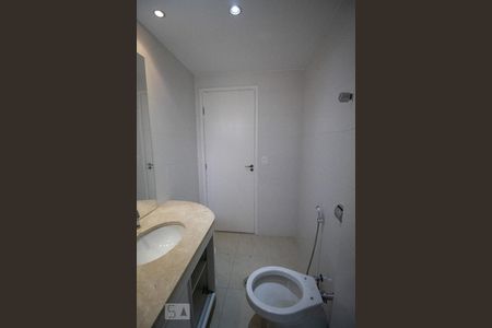 Apartamento à venda com 75m², 2 quartos e 1 vaga Apartamento à venda com 75m², 2 quartos e 1 vagaBanheiro