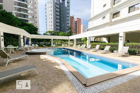 Studio à venda com 31m², 1 quarto e 1 vaga Studio à venda com 31m², 1 quarto e 1 vagaÁrea comum - Piscina
