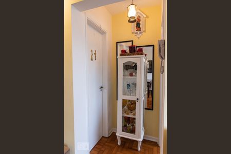 Studio à venda com 30m², 1 quarto e sem vaga Studio à venda com 30m², 1 quarto e sem vagaCorredor