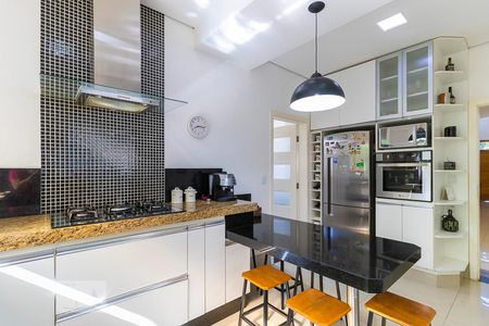 Casa de condomínio à venda com 312m², 3 quartos e 4 vagasCozinha