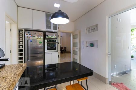 Casa de condomínio à venda com 312m², 3 quartos e 4 vagasCozinha