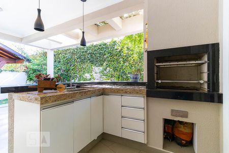 Casa de condomínio à venda com 312m², 3 quartos e 4 vagasEspaço gourmet