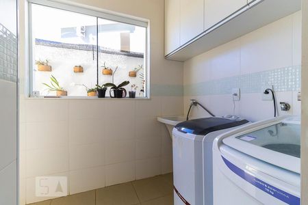 Casa de condomínio à venda com 312m², 3 quartos e 4 vagasÁrea de serviço