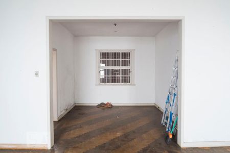 Sala de casa à venda com 4 quartos, 210m² em Medianeira, Porto Alegre