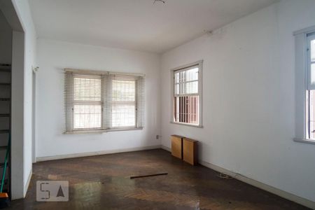 Sala de casa à venda com 4 quartos, 210m² em Medianeira, Porto Alegre